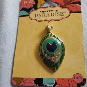 Nwt Plaid Pretty in Paradise Peacock Feather Pendant